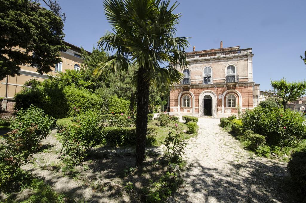 Hotel Iris Perugia Exterior photo